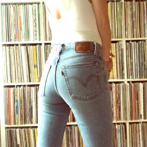 Levi’s, size 24, “Wedgie” fit! ✨